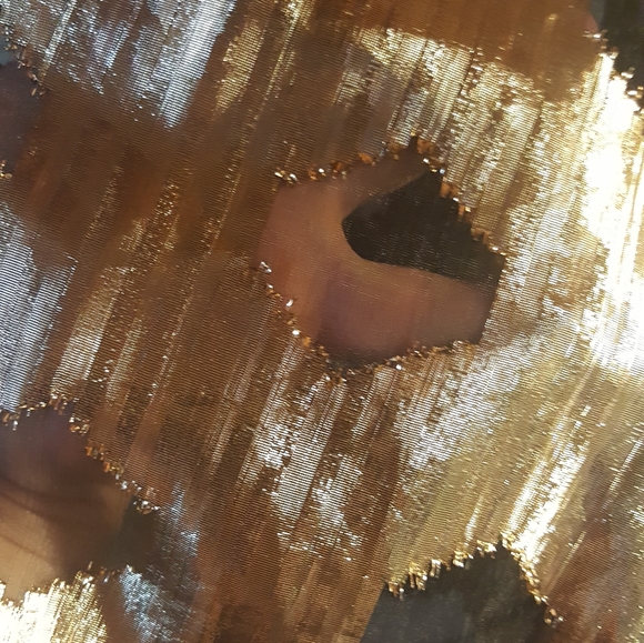 Gold blouse - Picture 2 of 4